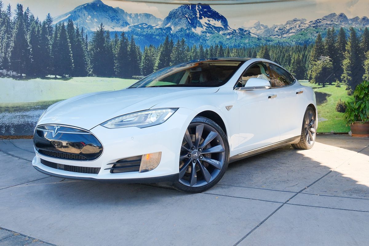 tesla model s 2015 5YJSA1E10FF118170 image tesla model s 2015 5YJSA1E10FF118170 image